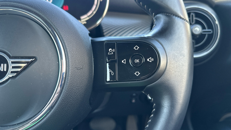 MINI Hatchback 135kW Cooper S Resolute Edition 33kWh 3dr Auto Electric Hatchback